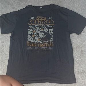 The Dreamer World Tour Graphic Tee - Black